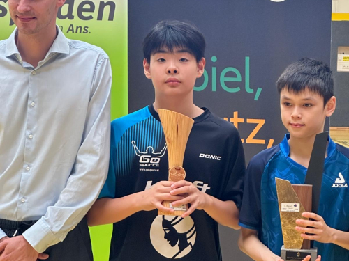 Vanessa Tang und Chen Seung beim Top 10 U15 am Podest!